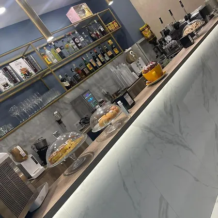Terminal Nocleg ze śniadaniem 3*