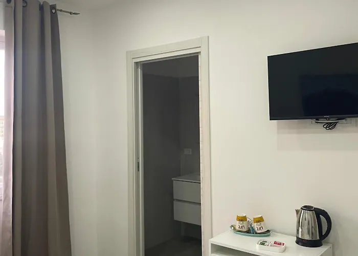 Terminal Bed & Breakfast Neapol